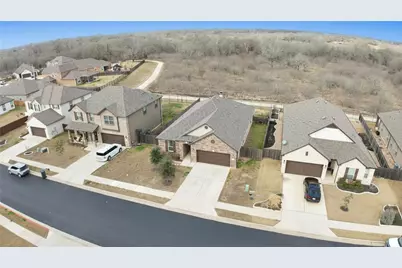 312 Linden Street, Bastrop, TX 78602 - Photo 5