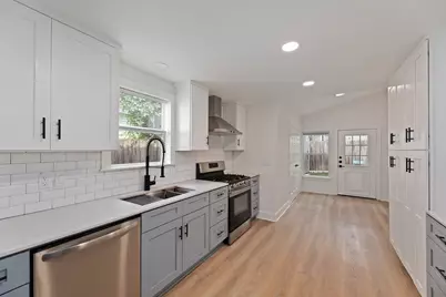 2208 Santa Rita Street, Austin, TX 78702 - Photo 9
