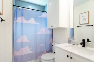 2415 E 10th St, Austin, TX 78702 - Photo 17