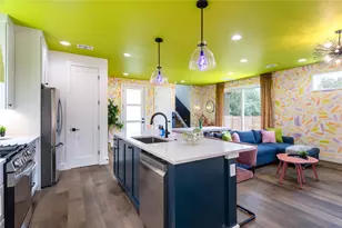 2415 E 10th St, Austin, TX 78702 - Photo 5