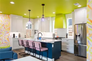 2415 E 10th St, Austin, TX 78702 - Photo 3