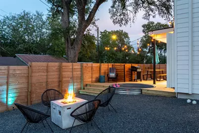 2415 E 10th Street, Austin, TX 78702 - Photo 27