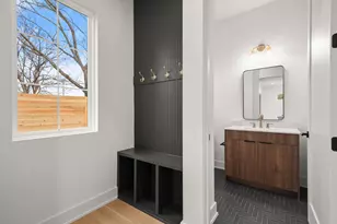 601 Vermont Rd, Austin, TX 78702 - Photo 3