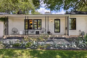 2304 Greenlee Dr, Austin, TX 78703 - Photo 3