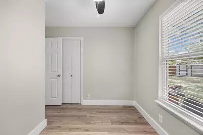5206 Emerald Forest Drive, Austin, TX 78745 - Photo 17