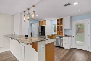 5206 Emerald Forest Dr, Austin, TX 78745 - Photo 3
