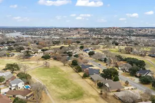 210 Meadowlakes Dr, Meadowlakes, TX 78654 - Photo 25