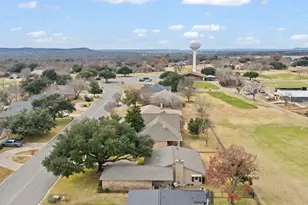 210 Meadowlakes Dr, Meadowlakes, TX 78654 - Photo 23