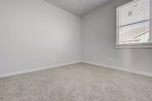 417 Ravens Crst Dr, Hutto, TX 78634 - Photo 17