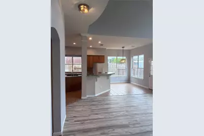 1704 Lynnville Trail, Austin, TX 78727 - Photo 9