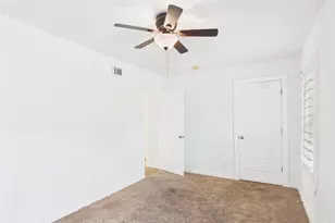 6211 Manor Rd, Austin, TX 78723 - Photo 15