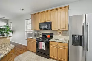 11604 Larch Valley Dr, Austin, TX 78754 - Photo 11