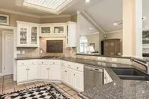 5607 Courtyard Dr, Austin, TX 78731 - Photo 21