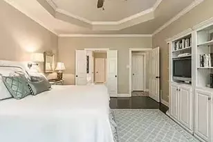 5607 Courtyard Dr, Austin, TX 78731 - Photo 7