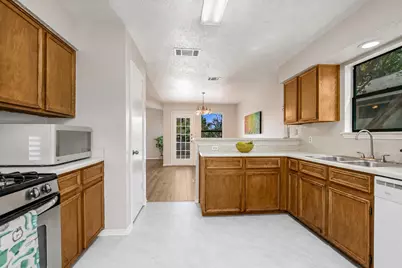 13001 Garfield Lane, Austin, TX 78727 - Photo 9