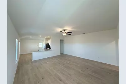 128 Paria Court, Jarrell, TX 76537 - Photo 3