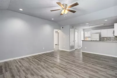1221 W Hopkins Street #11, San Marcos, TX 78666 - Photo 5