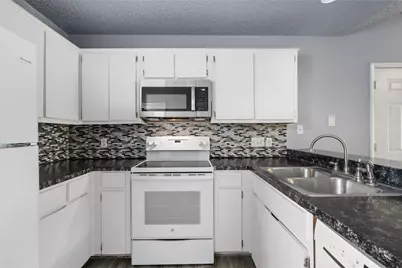 1221 W Hopkins Street #11, San Marcos, TX 78666 - Photo 7