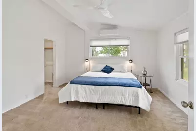 605 W 11th Street, Elgin, TX 78621 - Photo 23