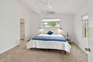 605 W 11th St, Elgin, TX 78621 - Photo 23