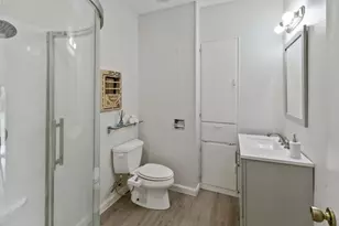 605 W 11th St, Elgin, TX 78621 - Photo 25