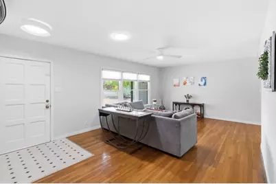 605 W 11th Street, Elgin, TX 78621 - Photo 5