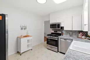 605 W 11th St, Elgin, TX 78621 - Photo 9