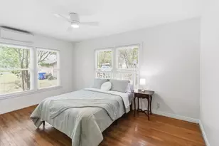 605 W 11th St, Elgin, TX 78621 - Photo 15