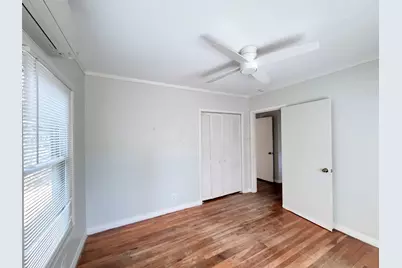 605 W 11th Street, Elgin, TX 78621 - Photo 13