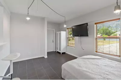 605 W 11th Street, Elgin, TX 78621 - Photo 27