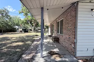 605 W 11th St, Elgin, TX 78621 - Photo 35