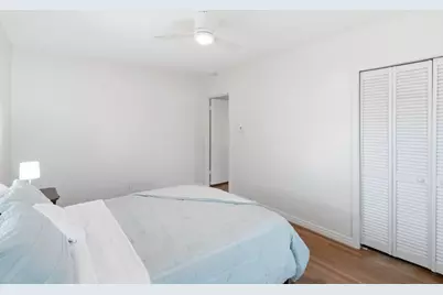 605 W 11th Street, Elgin, TX 78621 - Photo 17