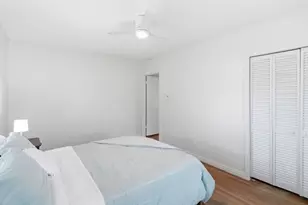 605 W 11th St, Elgin, TX 78621 - Photo 17