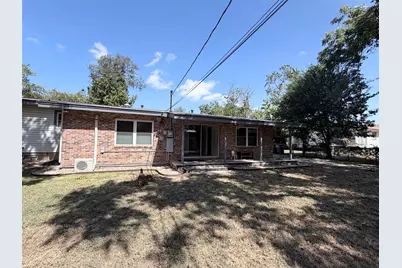 605 W 11th Street, Elgin, TX 78621 - Photo 37