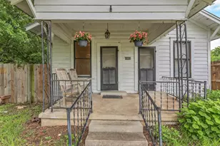 1002 Washburn St, Taylor, TX 76574 - Photo 3