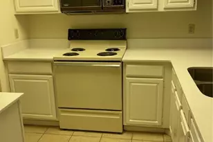 806 W 24th St, Austin, TX 78705 - Photo 5