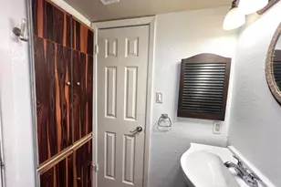 2500 Burleson Rd, Austin, TX 78741 - Photo 21