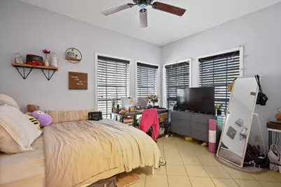 715 22 1/2 Street #101, Austin, TX 78705 - Photo 9