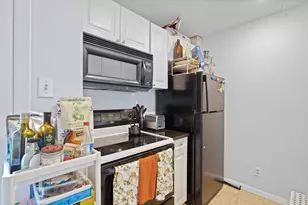 715 22 1/2 St, Austin, TX 78705 - Photo 5