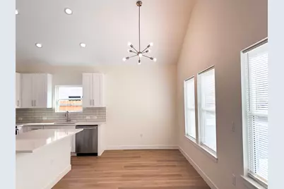 815 5th Street, Lockhart, TX 78644 - Photo 5