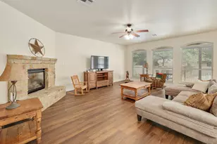 212 Monahans Dr, Georgetown, TX 78628 - Photo 5