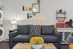 1139 1/2 Poquito St, Austin, TX 78702 - Photo 7