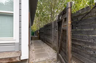 1139 1/2 Poquito St, Austin, TX 78702 - Photo 21