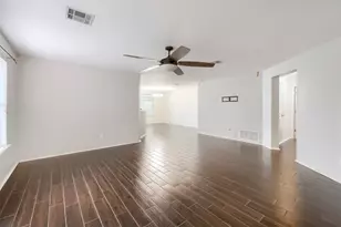 1011 Shadow Creek Blvd, Buda, TX 78610 - Photo 5