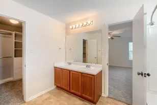 1011 Shadow Creek Blvd, Buda, TX 78610 - Photo 15