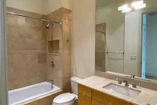 555 E 5th St, Austin, TX 78701 - Photo 9