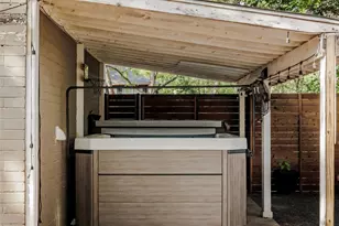 2104 De Verne St, Austin, TX 78704 - Photo 29