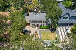 2104 De Verne St, Austin, TX 78704 - Photo 29