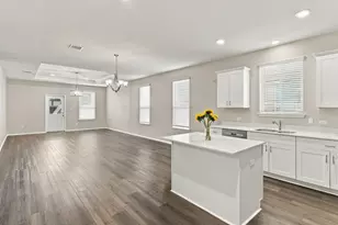 121 English Oak St, Georgetown, TX 78626 - Photo 3