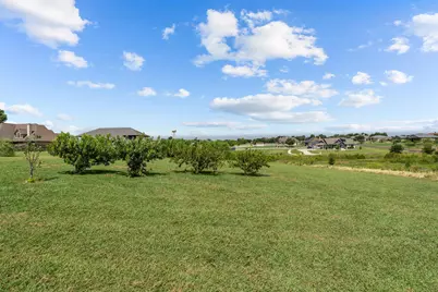 120 Apache Pass, Hutto, TX 78634 - Photo 17